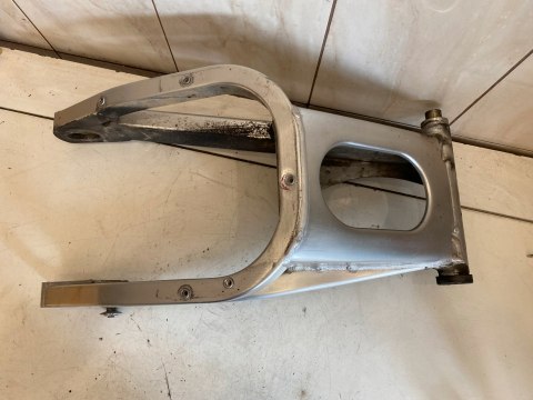 YAMAHA YZF R1 RN01 98-02 WAHACZ TYŁ YAMAHA YZF R1 RN01 98-02 WAHACZ TYŁ