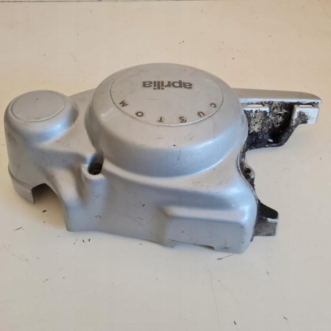 APRILIA CLASSIC 125 ROTAX POKRYWA OSŁONA DEKIEL KAPA OBUDOWA