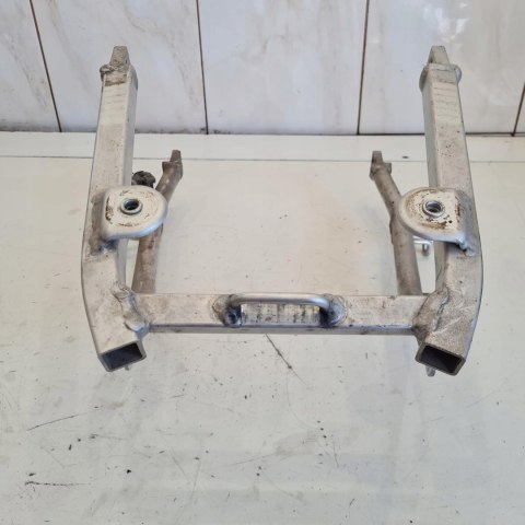 SUZUKI GSXR 600 SRAD STELAŻ RAMA TYŁ OGONA ZADUPKA SUZUKI GSXR 600 SRAD STELAŻ RAMA TYŁ OGONA ZADUPKA