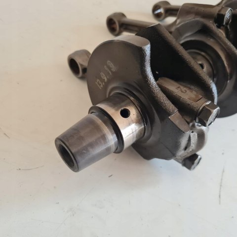 SUZUKI GSXR 600 SRAD WAŁ KORBOWY KORBOWODY KPL SUZUKI GSXR 600 SRAD WAŁ KORBOWY KORBOWODY KPL