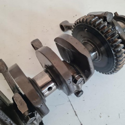 SUZUKI GSXR 600 SRAD WAŁ KORBOWY KORBOWODY KPL SUZUKI GSXR 600 SRAD WAŁ KORBOWY KORBOWODY KPL