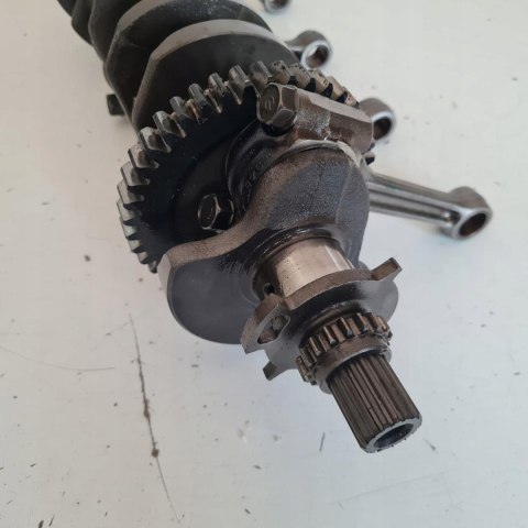 SUZUKI GSXR 600 SRAD WAŁ KORBOWY KORBOWODY KPL SUZUKI GSXR 600 SRAD WAŁ KORBOWY KORBOWODY KPL