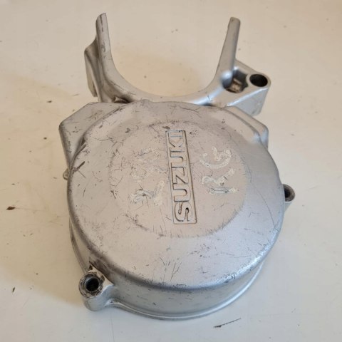 SUZUKI RG 250 POKRYWA OSŁONA KAPA DEKIEL OBUDOWA SUZUKI RG 250 POKRYWA OSŁONA KAPA DEKIEL OBUDOWA