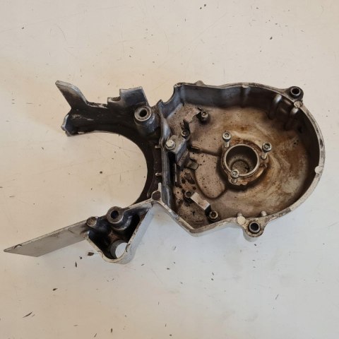 SUZUKI RG 250 POKRYWA OSŁONA KAPA DEKIEL OBUDOWA SUZUKI RG 250 POKRYWA OSŁONA KAPA DEKIEL OBUDOWA
