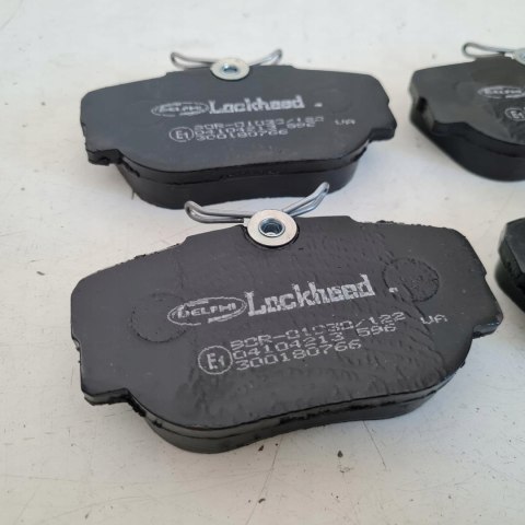 BMW SERIA 3 E30 KLOCKI HAMULCOWE KOMPLET DELPHI LP596 BMW SERIA 3 E30 KLOCKI HAMULCOWE KOMPLET DELPHI LP596