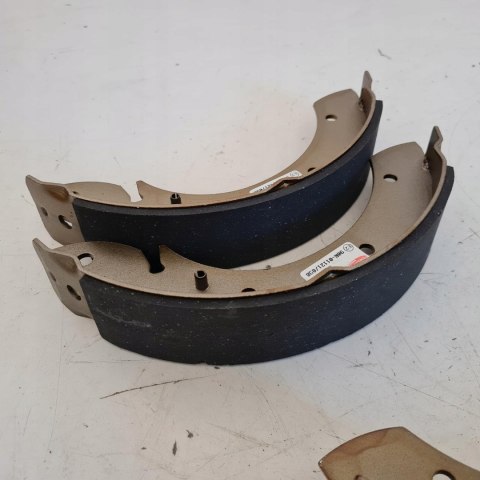 BMW SERIA 3 E36 SZCZĘKI HAMULCOWE KPL DELPHI LS1634 BMW SERIA 3 E36 SZCZĘKI HAMULCOWE KPL DELPHI LS1634
