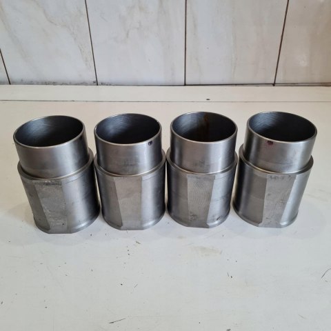 CITROEN XANTIA XSARA PEUGEOT 306 406 1.8 16V TULEJE TŁOKI KPL 0111.Y7 OE CITROEN XANTIA XSARA PEUGEOT 306 406 1.8 16V TULEJE TŁOKI KPL 0111.Y7 OE