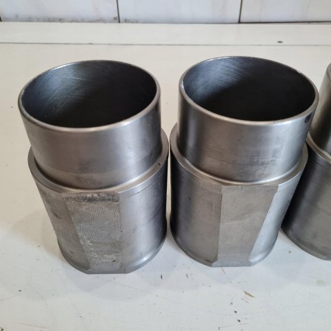 CITROEN XANTIA XSARA PEUGEOT 306 406 1.8 16V TULEJE TŁOKI KPL 0111.Y7 OE CITROEN XANTIA XSARA PEUGEOT 306 406 1.8 16V TULEJE TŁOKI KPL 0111.Y7 OE