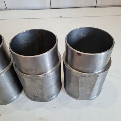 CITROEN XANTIA XSARA PEUGEOT 306 406 1.8 16V TULEJE TŁOKI KPL 0111.Y7 OE CITROEN XANTIA XSARA PEUGEOT 306 406 1.8 16V TULEJE TŁOKI KPL 0111.Y7 OE