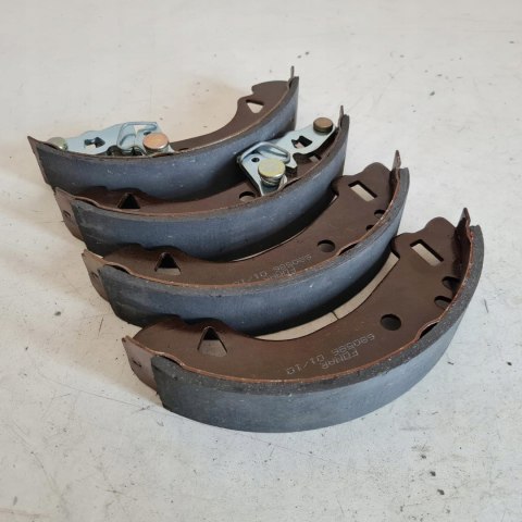 FIAT UNO PANDA SZCZĘKI HAMULCOWE KPL FOMAR FO 0586 FIAT UNO PANDA SZCZĘKI HAMULCOWE KPL FOMAR FO 0586