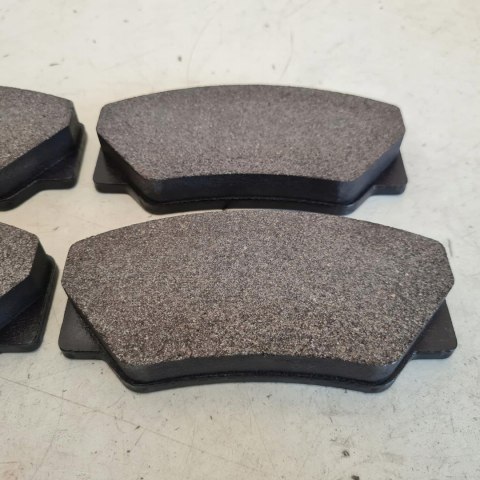 FORD TRANSIT 86> KLOCKI HAMULCOWE KPL RAICAM 1.317.0