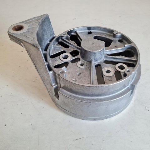 MERCEDES ATEGO AXOR TRAVEGO OBUDOWA ALTERNATORA BOSCH 1125887013 MERCEDES ATEGO AXOR TRAVEGO OBUDOWA ALTERNATORA BOSCH 1125887013