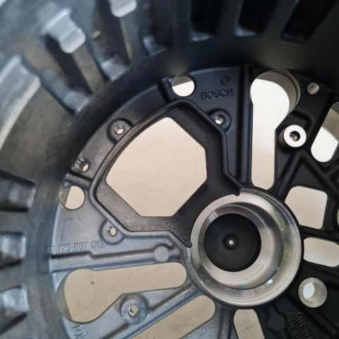 MERCEDES ATEGO AXOR TRAVEGO OBUDOWA ALTERNATORA BOSCH 1125887013 MERCEDES ATEGO AXOR TRAVEGO OBUDOWA ALTERNATORA BOSCH 1125887013