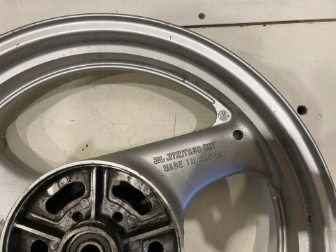 SUZUKI KATANA GSXF GSX-F 600 FELGA KOŁO TYŁ TYLNA '95 SUZUKI KATANA GSXF GSX-F 600 FELGA KOŁO TYŁ TYLNA '95