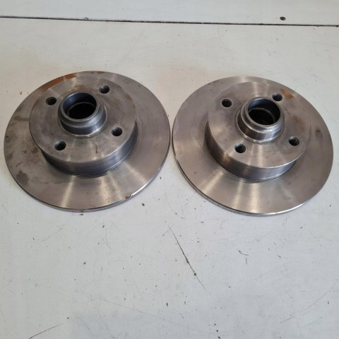 VW GOLF III VENTO SEAT CORDOBA IBIZA TARCZE HAMULCOWE KPL MIKODA ATM0235 VW GOLF III VENTO SEAT CORDOBA IBIZA TARCZE HAMULCOWE KPL MIKODA ATM0235