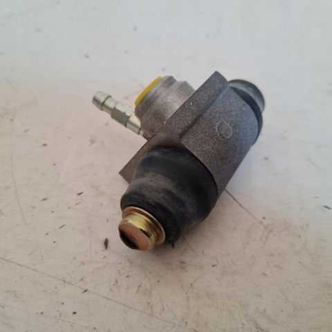 AUDI 80 COUPE VW GOLF I II JETTA I II CYLINDEREK HAMULCOWY CIFAM 101-597 AUDI 80 COUPE VW GOLF I II JETTA I II CYLINDEREK HAMULCOWY CIFAM 101-597