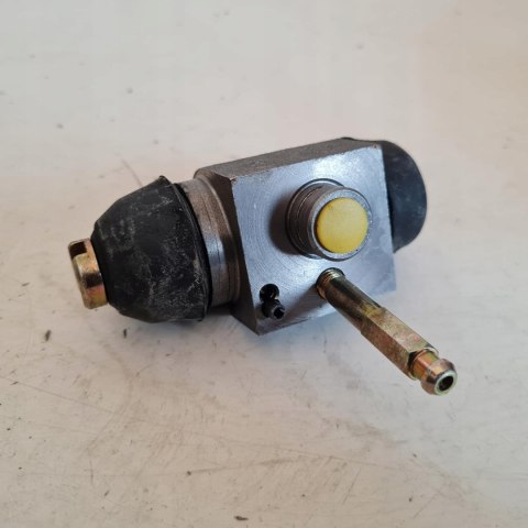 FORD TRANSIT 77-92 CYLINDEREK HAMULCOWY CIFAM 101-225 FORD TRANSIT 77-92 CYLINDEREK HAMULCOWY CIFAM 101-225