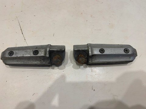 KAWASAKI GPZ 1100 UNI-TRAK U.T. UNITRAK TOP GUN PODNÓŻKI PODNÓŻEK PRAWY LEW