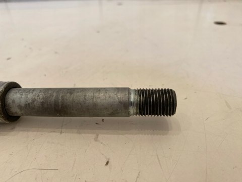 KAWASAKI GPZ 500 750 OŚ OŚKA KOŁA PRZÓD PRZEDNIEGO SZPILKA KAWASAKI GPZ 500 750 OŚ OŚKA KOŁA PRZÓD PRZEDNIEGO SZPILKA