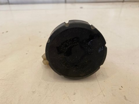 KAWASAKI GPZ 750 ZBIORNICZEK PŁYNU HAMULCOWEGO KAWASAKI GPZ 750 ZBIORNICZEK PŁYNU HAMULCOWEGO