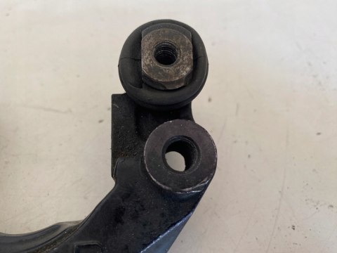 KAWASAKI KZ 750 JARZMO UCHWYT MOCOWANIE ZACISKU HAMULCOWEGO KAWASAKI KZ 750 JARZMO UCHWYT MOCOWANIE ZACISKU HAMULCOWEGO