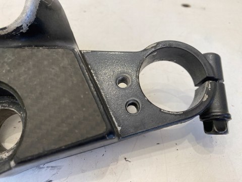 KAWASAKI ZZR 1100 PÓŁKA GÓRNA ZAWIESZENIA UCHWYT MOCOWANIE AMORTYZATORÓW