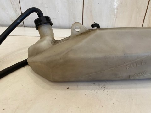 KAWASAKI ZZR 1100 ZBIORNICZEK WYRÓWNAWCZY PŁYNU CHŁODZĄCEGO WODA ZBIORNIK KAWASAKI ZZR 1100 ZBIORNICZEK WYRÓWNAWCZY PŁYNU CHŁODZĄCEGO WODA ZBIORNIK