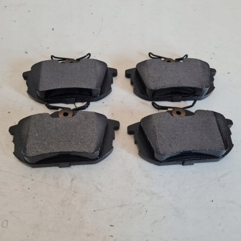 MITSUBISHI CARISMA VOLVO V40 S40 KLOCKI HAMULCOWE CIFAM 822-347-0 MITSUBISHI CARISMA VOLVO V40 S40 KLOCKI HAMULCOWE CIFAM 822-347-0