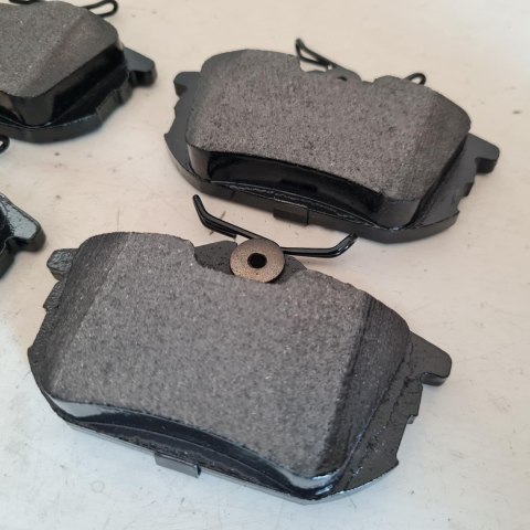 MITSUBISHI CARISMA VOLVO V40 S40 KLOCKI HAMULCOWE CIFAM 822-347-0 MITSUBISHI CARISMA VOLVO V40 S40 KLOCKI HAMULCOWE CIFAM 822-347-0