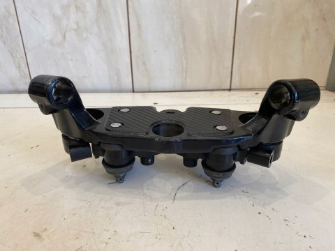 SUZUKI RF 900 R 94-99 900R PÓŁKA GÓRNA ZAWIESZENIA UCHWYT MOCOWANIE LAG SUZUKI RF 900 R 94-99 900R PÓŁKA GÓRNA ZAWIESZENIA UCHWYT MOCOWANIE LAG