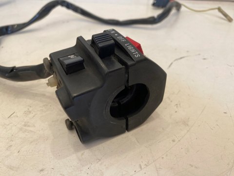 SUZUKI RF 900 R 94-99 900R PRZEŁĄCZNIK ŚWIATEŁ WŁĄCZNIK STARTER SUZUKI RF 900 R 94-99 900R PRZEŁĄCZNIK ŚWIATEŁ WŁĄCZNIK STARTER