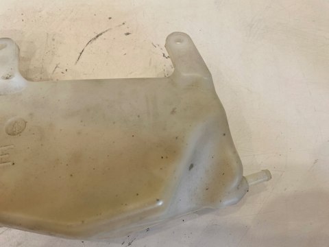 SUZUKI RF 900 R 94-99 900R ZBIORNICZEK WYRÓWNAWCZY PŁYNU CHŁODZĄCEGO WODY SUZUKI RF 900 R 94-99 900R ZBIORNICZEK WYRÓWNAWCZY PŁYNU CHŁODZĄCEGO WODY