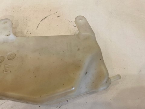 SUZUKI RF 900 R 94-99 900R ZBIORNICZEK WYRÓWNAWCZY PŁYNU CHŁODZĄCEGO WODY SUZUKI RF 900 R 94-99 900R ZBIORNICZEK WYRÓWNAWCZY PŁYNU CHŁODZĄCEGO WODY