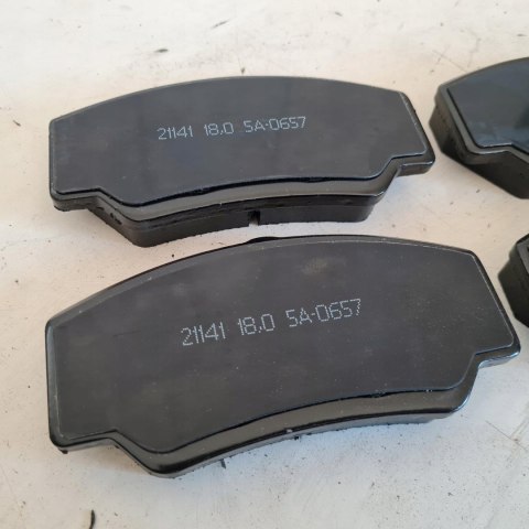 FORD TRANSIT 85-92 KLOCKI HAMULCOWE BRECK 21141 00 701 00 FORD TRANSIT 85-92 KLOCKI HAMULCOWE BRECK 21141 00 701 00