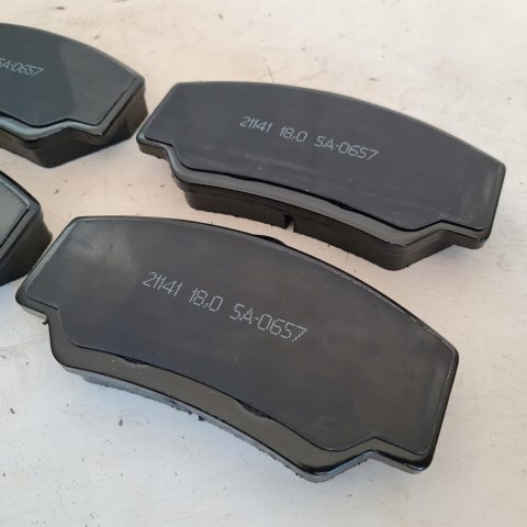 FORD TRANSIT 85-92 KLOCKI HAMULCOWE BRECK 21141 00 701 00 FORD TRANSIT 85-92 KLOCKI HAMULCOWE BRECK 21141 00 701 00