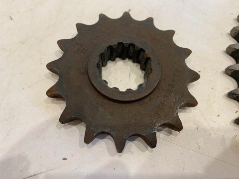 HONDA CBR 929 RR FIREBLADE 00-02 SC44 ZĘBATKI NAPĘDOWE ZĘBATKA PRZÓD TYŁ