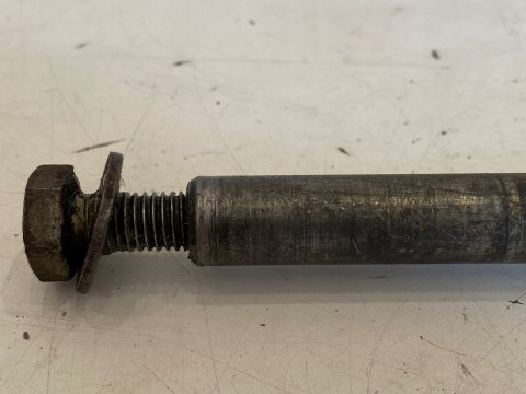 CAGIVA W8 125 OŚ OŚKA PRZEDNIEGO KOŁA PRZÓD CAGIVA W8 125 OŚ OŚKA PRZEDNIEGO KOŁA PRZÓD
