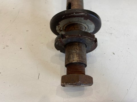 CAGIVA W8 125 PÓŁKA DOLNA ZAWIESZENIA AMORTYZATORÓW