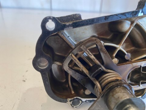 YAMAHA FZS FAZER 1000 DEKIEL POKRYWA SKRZYNI BIEGÓW KAPA YAMAHA FZS FAZER 1000 DEKIEL POKRYWA SKRZYNI BIEGÓW KAPA
