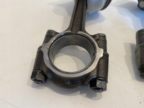 YAMAHA FZS FAZER 1000 TŁOK TŁOKI KORBOWODY PIERŚCIENIE KOMPLET X4 YAMAHA FZS FAZER 1000 TŁOK TŁOKI KORBOWODY PIERŚCIENIE KOMPLET X4