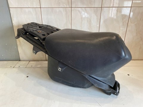 APRILIA SR 50 LC SIEDZENIE FOTEL KANAPA BAGAŻNIK KUFER APRILIA SR 50 LC SIEDZENIE FOTEL KANAPA BAGAŻNIK KUFER