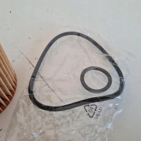 CHRYSLER PT CRUISER 2.2 CRD FILTR OLEJU MANN FILTER HU 718/1Y CHRYSLER PT CRUISER 2.2 CRD FILTR OLEJU MANN FILTER HU 718/1Y