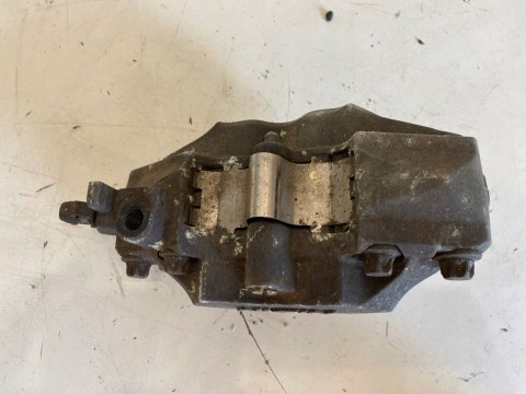 HONDA CBR 900RR SC33 96-99 ZACISK HAMULCOWY PRZÓD PRZEDNI