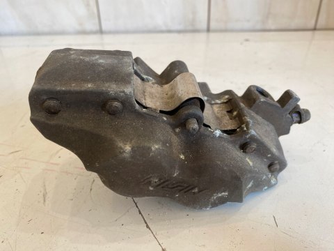 HONDA CBR 900RR SC33 96-99 ZACISK HAMULCOWY PRZÓD PRZEDNI