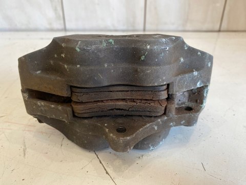 HONDA CBR 900RR SC33 96-99 ZACISK HAMULCOWY PRZÓD PRZEDNI