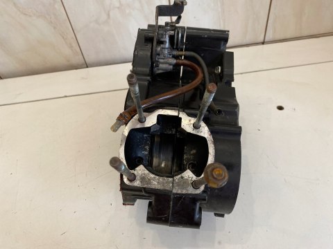 HONDA CRM 50 KARTER PRAWY LEWY KARTERY BLOK SILNIKA KOMPLET