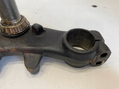 HONDA CRM 50 PÓŁKA DOLNA ZAWIESZENIA AMORTYZATORÓW