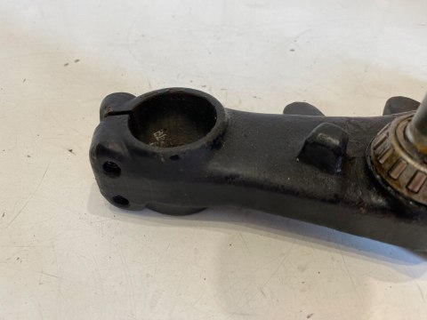 HONDA CRM 50 PÓŁKA DOLNA ZAWIESZENIA AMORTYZATORÓW