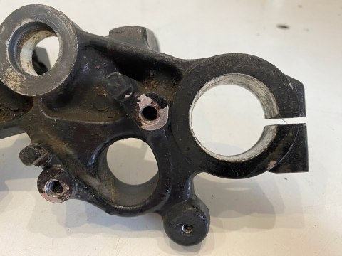 HONDA CRM 50 PÓŁKA GÓRNA ZAWIESZENIA AMORTYZATORÓW