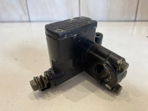 HONDA CRM 50 POMPA HAMULCOWA HAMULCA PRZEDNIEGO HONDA CRM 50 POMPA HAMULCOWA HAMULCA PRZEDNIEGO